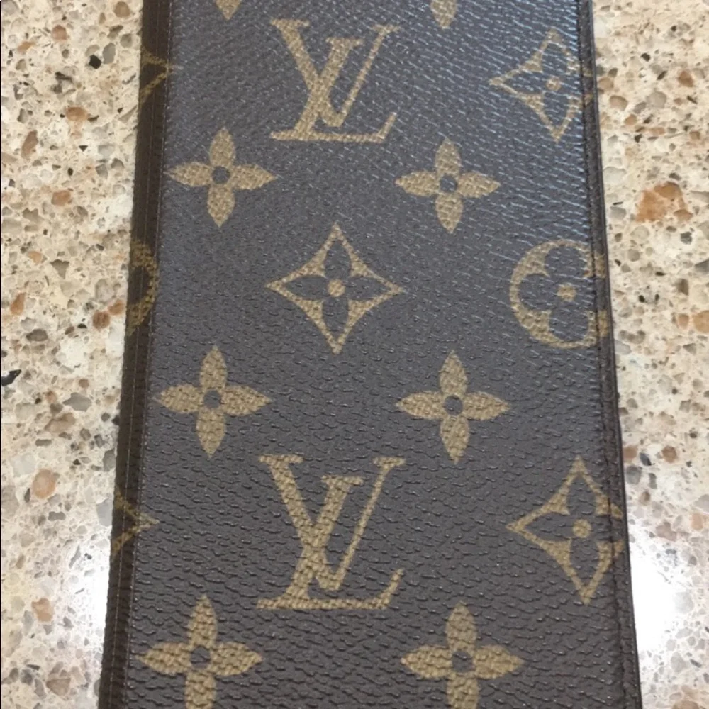 Louis Vuitton iPhone 6 folio